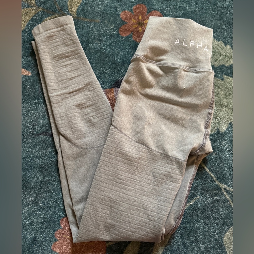 Alphalete grey leggings